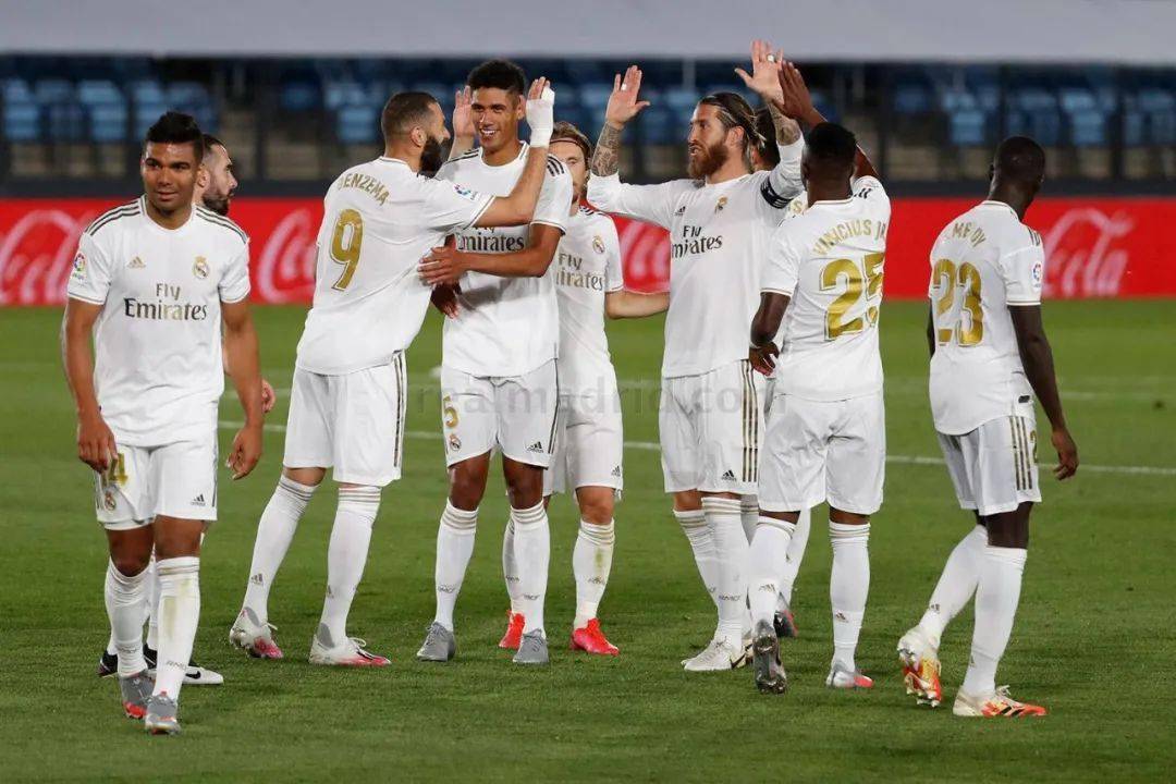 球上屡屡得 球上屡屡得