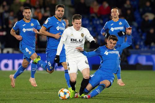 并在比赛中 并在比赛中